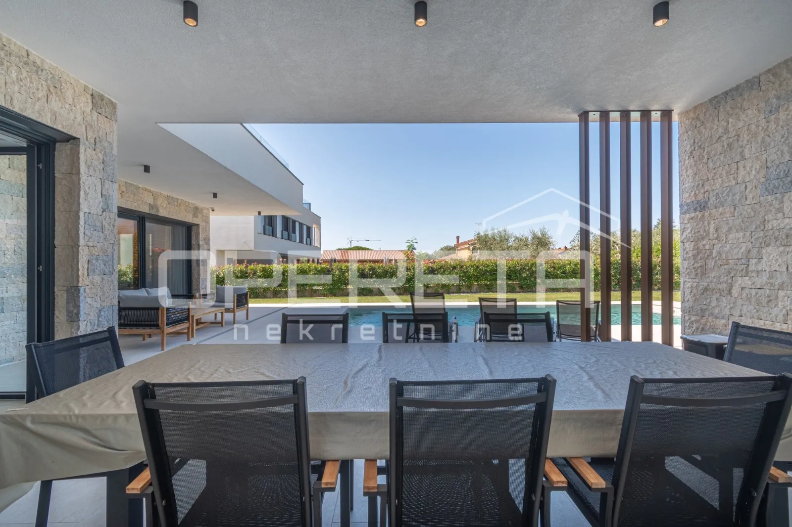 istra, poreč - elegantna i potpuno opremljena vila na periferiji poreča - slika 30