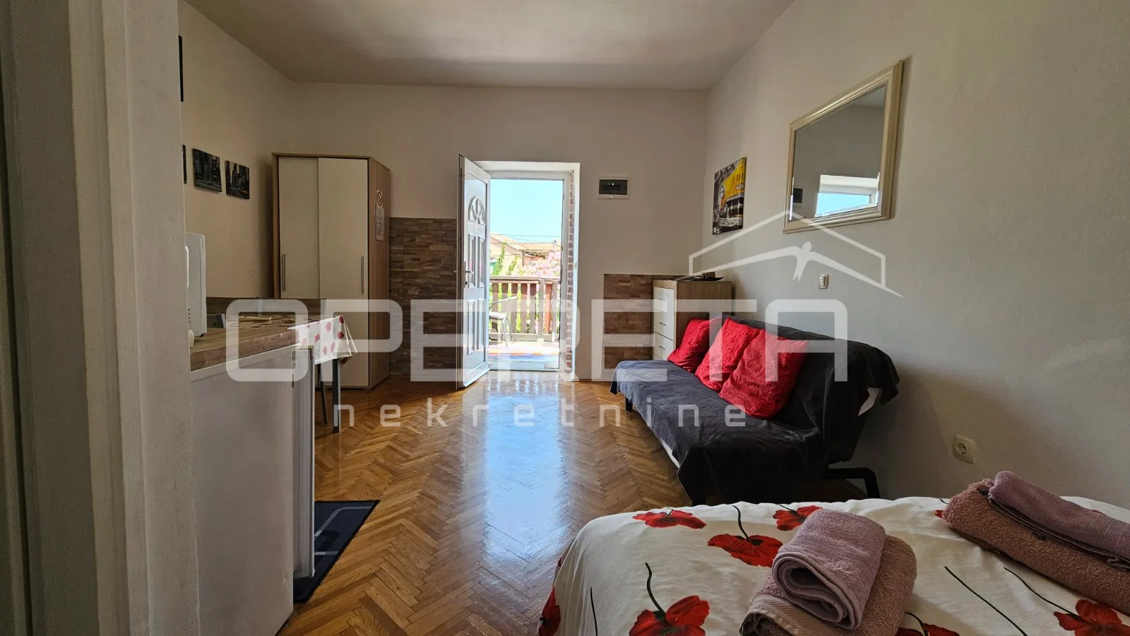 zadar, arbanasi – kuća s bazenom i 6 studio apartmana - slika 8