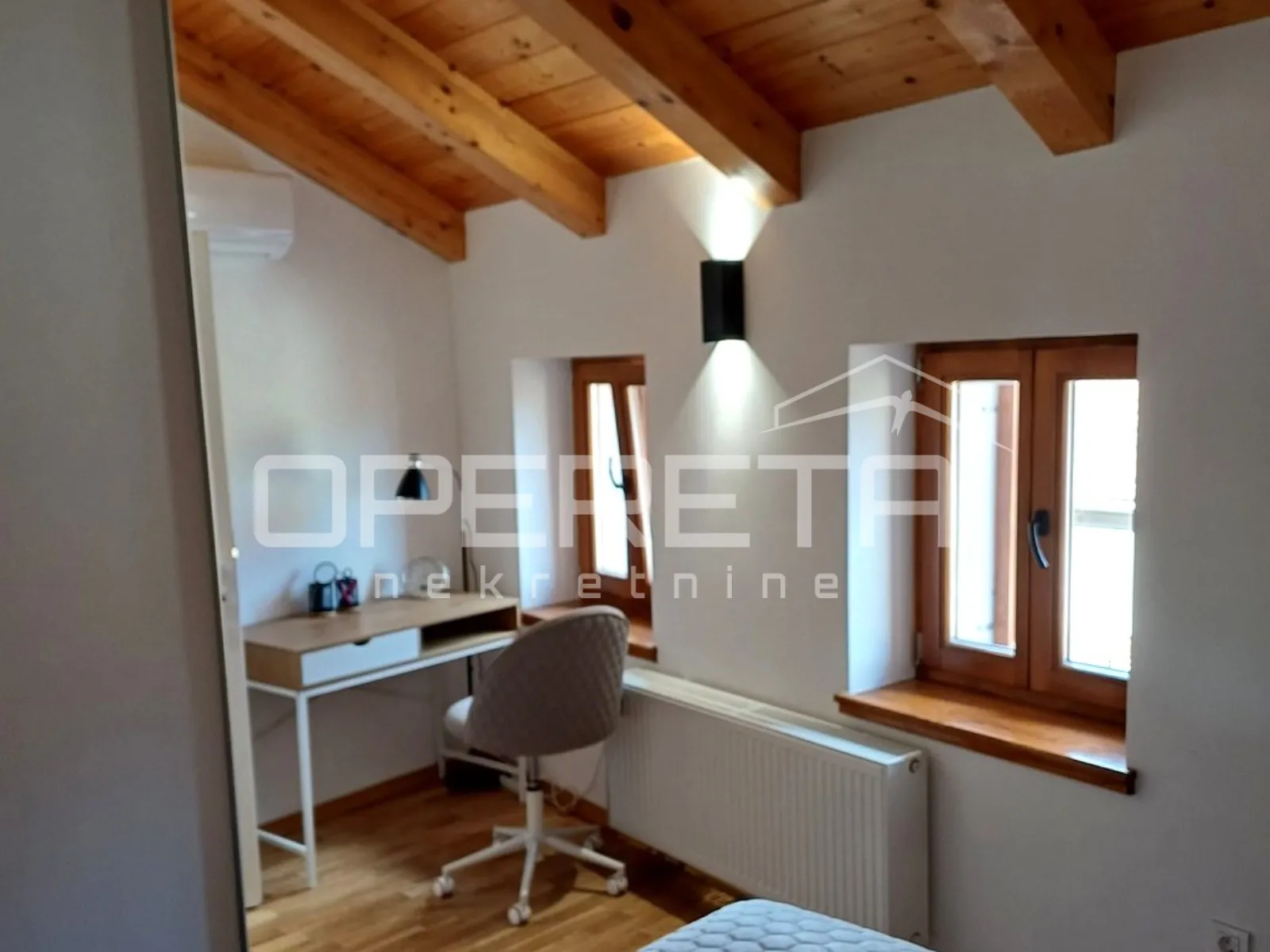 novouređena kuća s 3 apartmana, skradin - slika 7