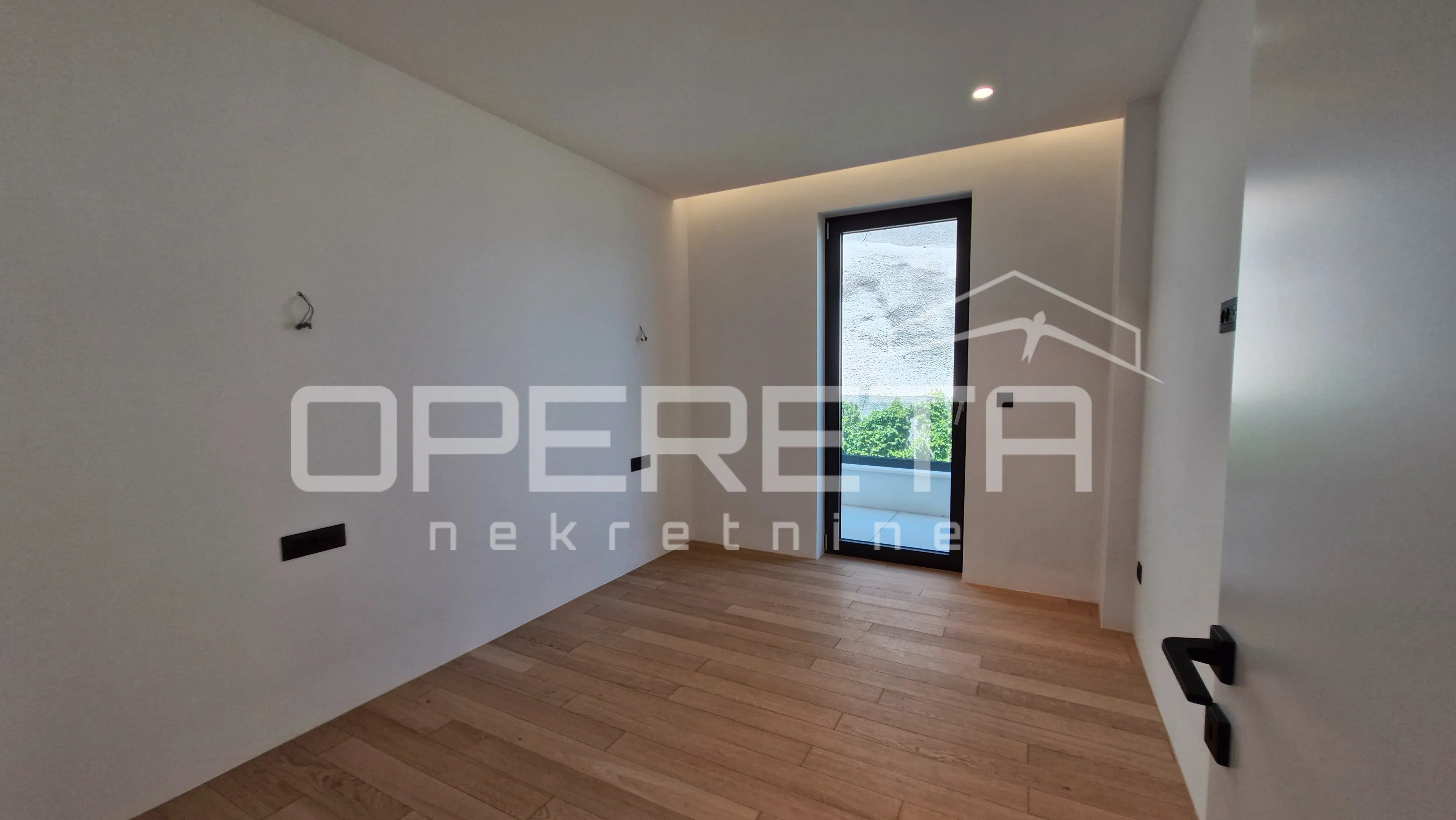 opatija - luksuzan stan s panoramskim pogledom na more i privatnim jacuzzijem - slika 8