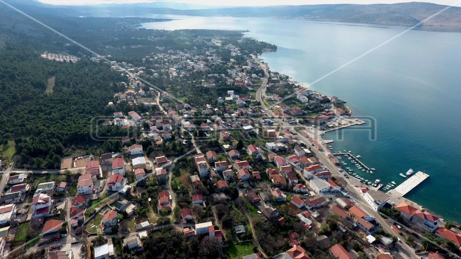 građevinsko zemljište sa borovom šumom u centru starigrada, 4081m2 - slika 4