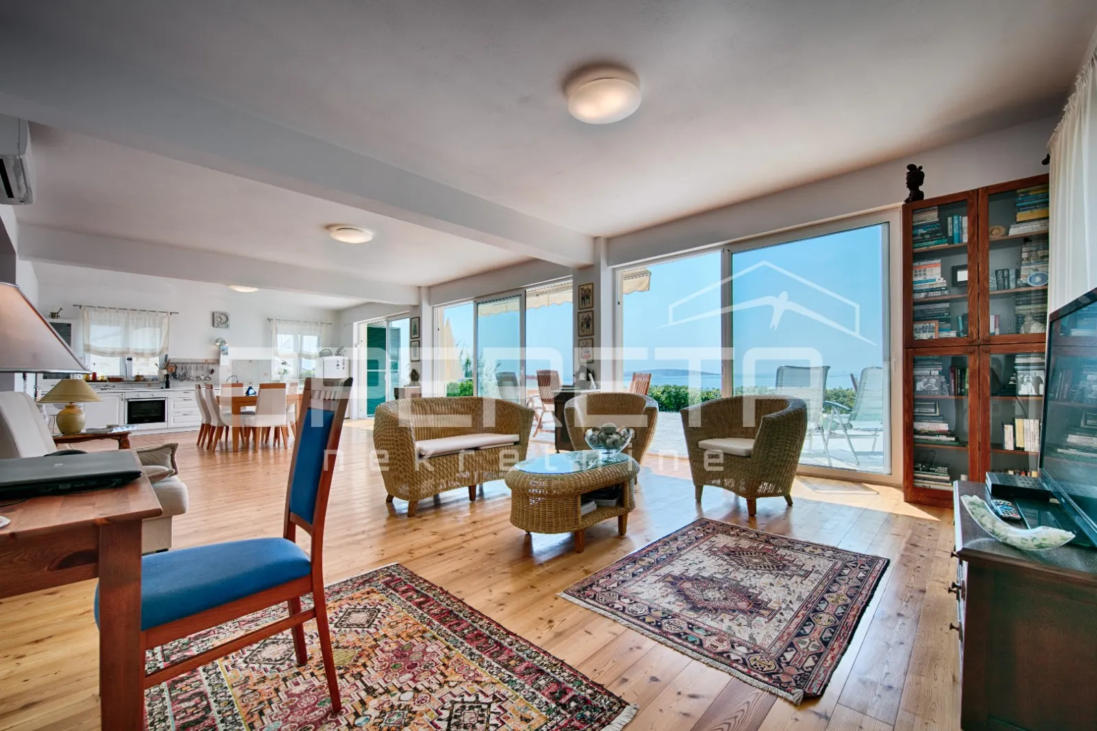 prodaja, jedinstvena 4bdr 4bthr villa na plaži, s 1.000m2 zemljišta - slika 12