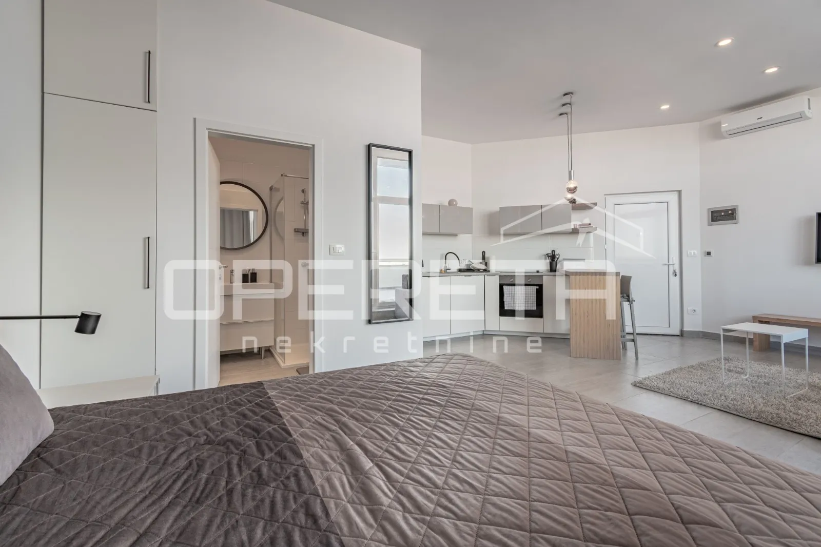 istra, umag - impresivni studio apartman s otvorenim pogledom na more i grad - slika 5