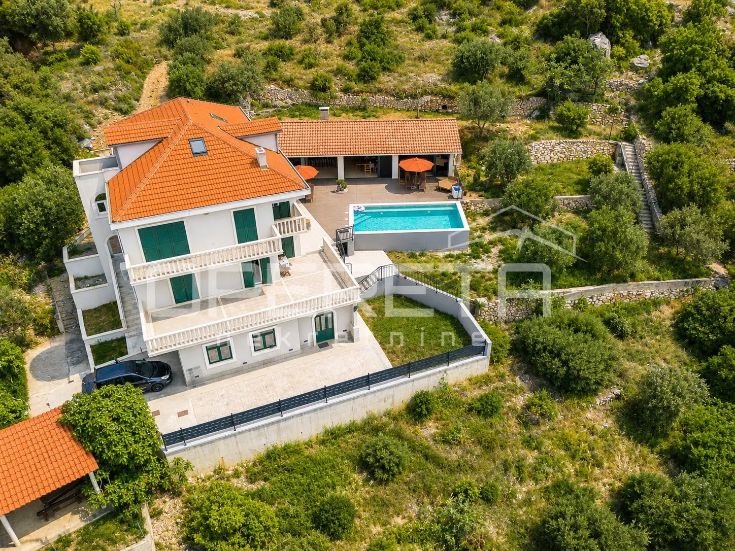 luksuzna vila s bazenom i panoramskim pogledom na more - slika 7