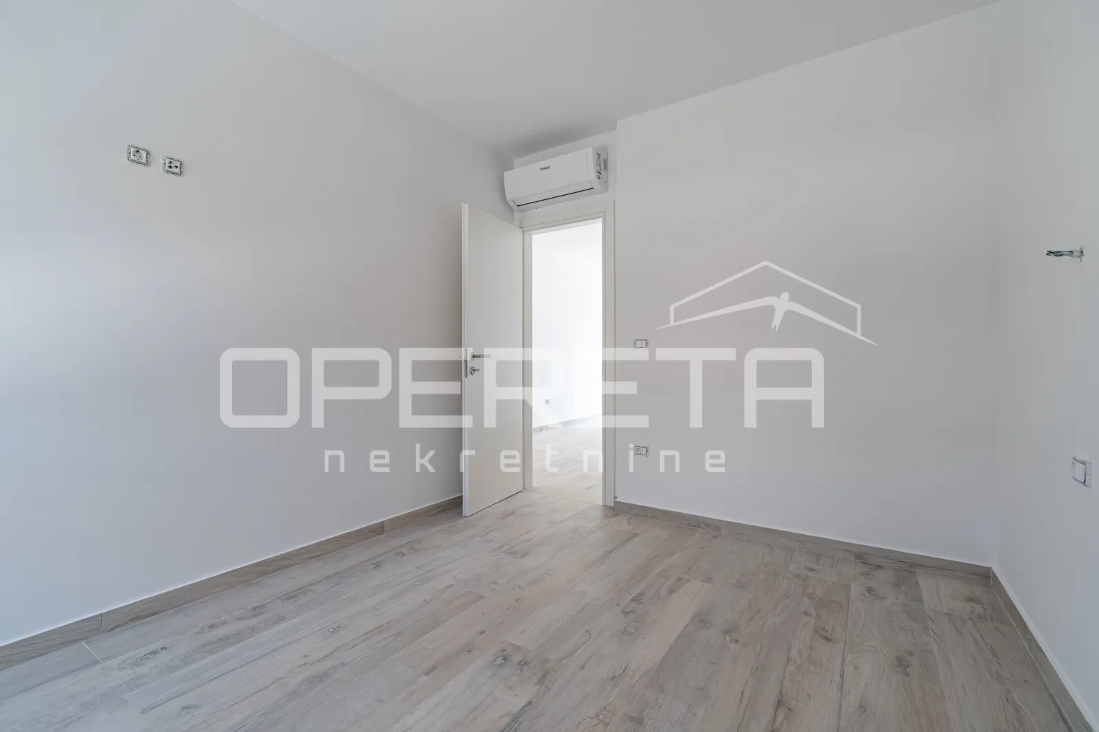 istra, umag okolica-stan na prvom katu s vrtom - slika 9