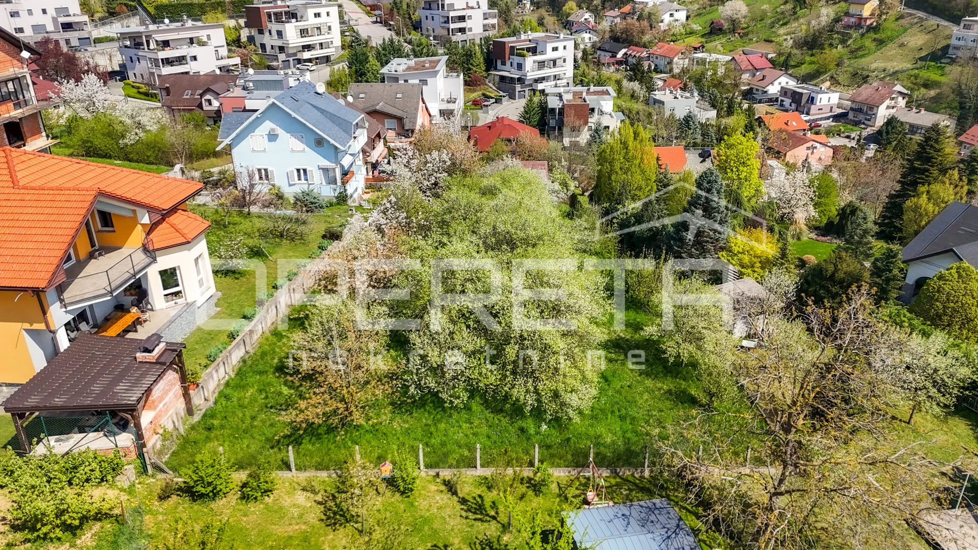 prodajemo prostranu obiteljsku kuću na parceli od 2.265m2 u gajnicama, zagreb, i - slika 52