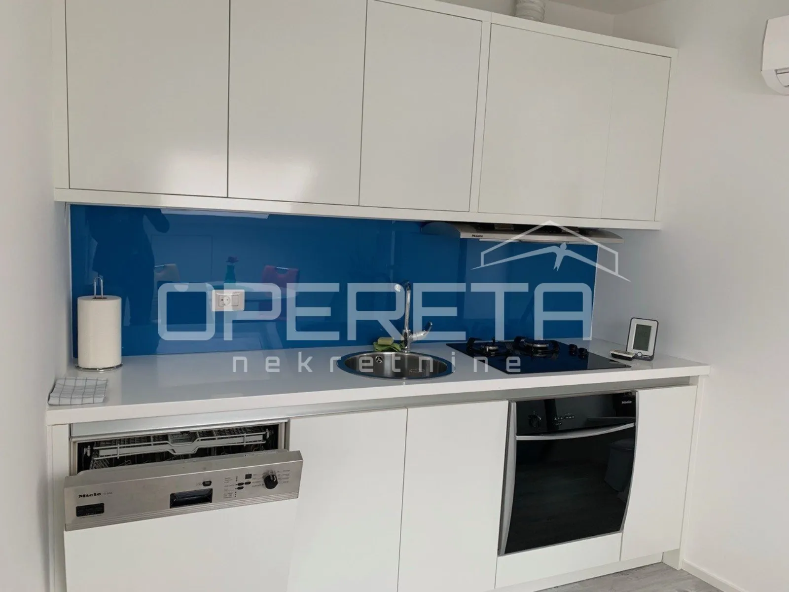 istra, poreč - novouređeni stan u centru grada - slika 7