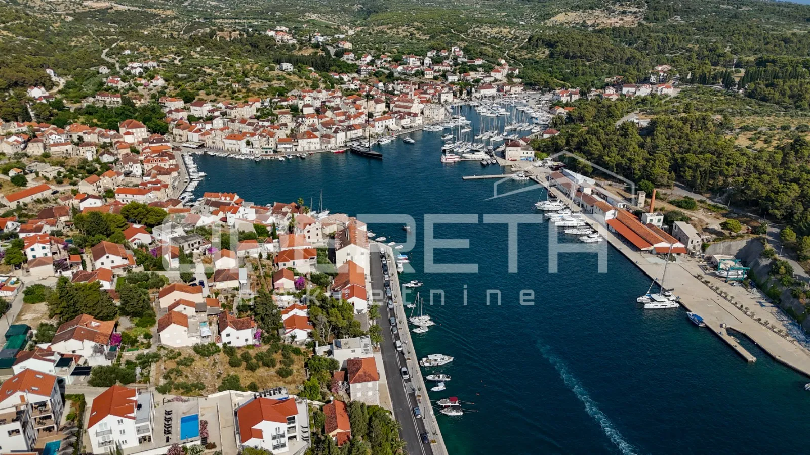 uživajte u ljepoti brača – građevinsko zemljište s infrastrukturom, milna - slika 12