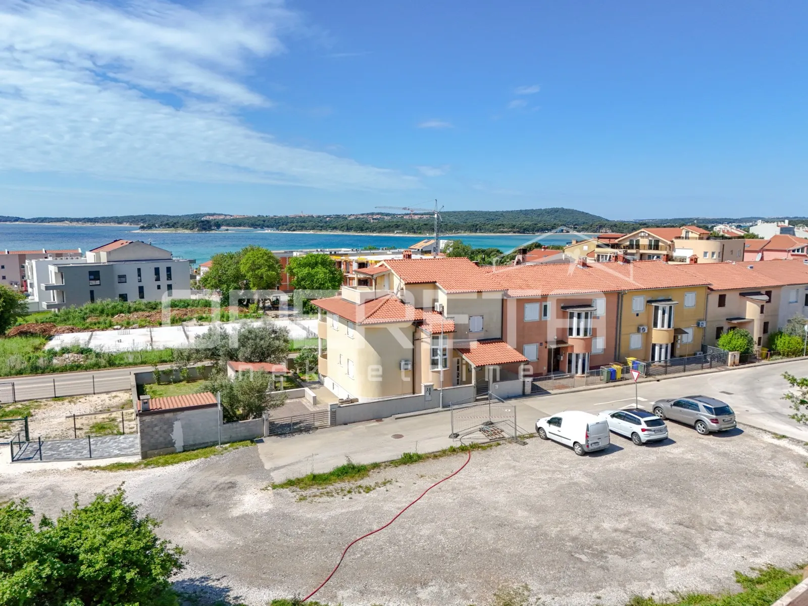 stan s pogledom na more i galerijom – medulin (300m od plaže, 84,19 m2) - slika 5