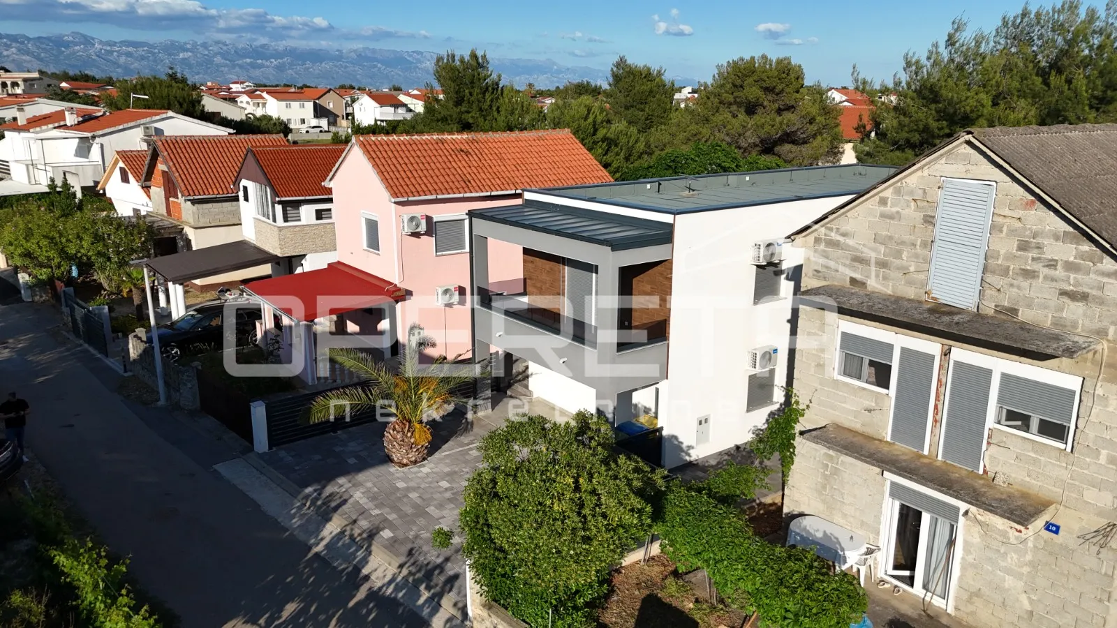 vir – samostojeća kuća s četiri moderno uređena apartmana, 170 m² - slika 31