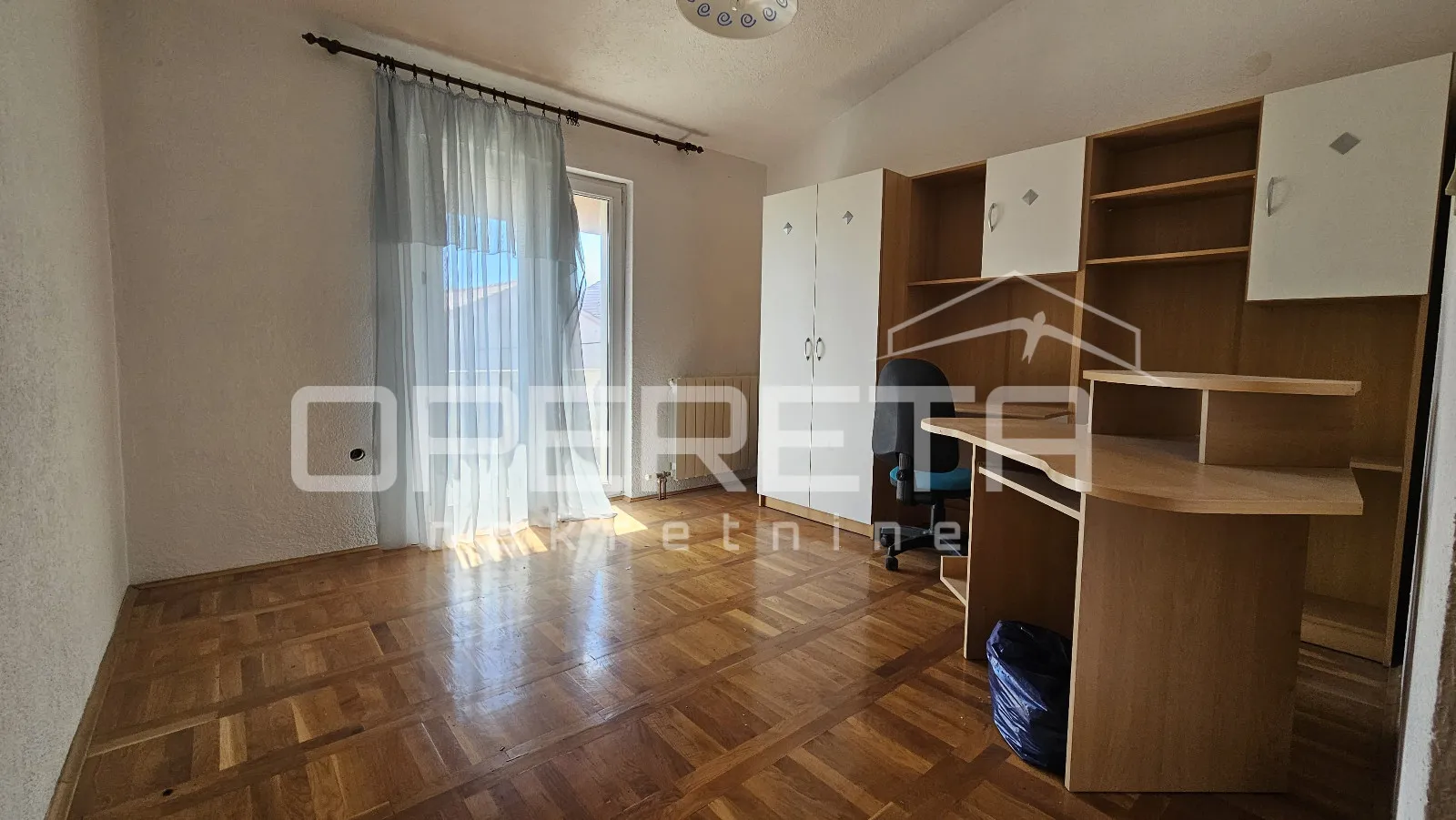zadar – kuća s 2 trosobna stana (100 m²) i podrumom - slika 9
