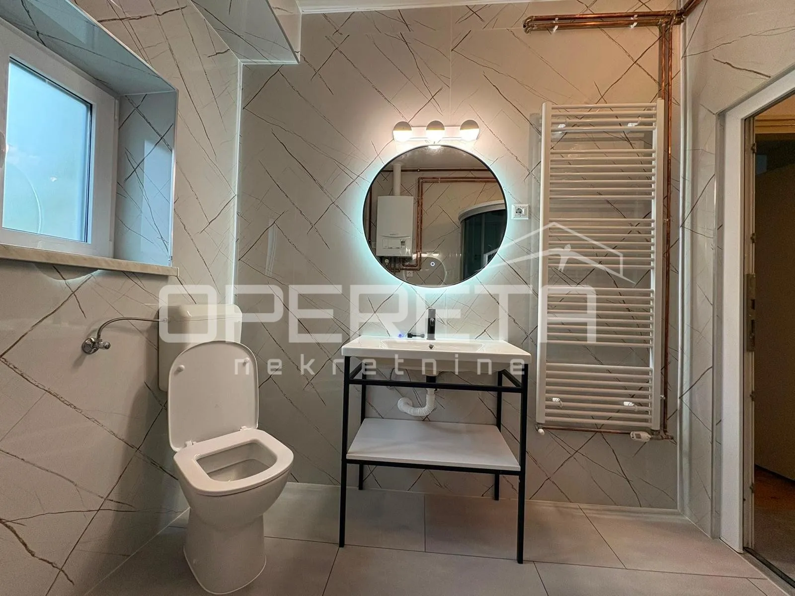 eksluzivan najam - moderno uređen stan (38m2 stan + 12 m2 predsoblje/zimski vrt) - slika 2
