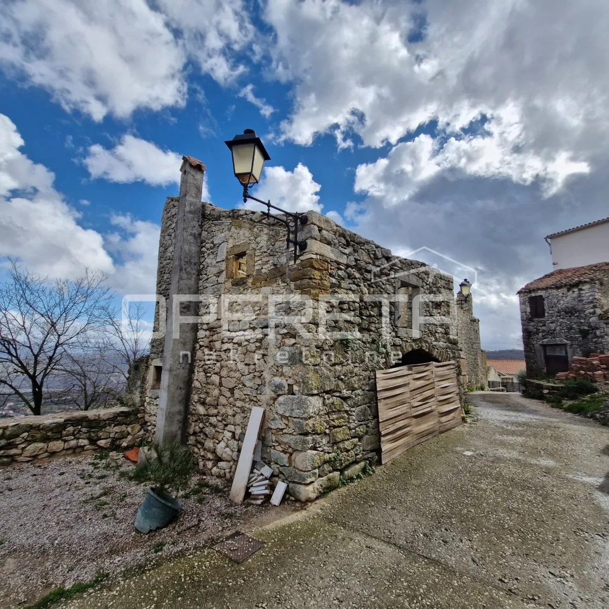 tri kuće u nizu za renovaciju na izvrsnoj lokaciji s panoramskim pogledom - slika 7