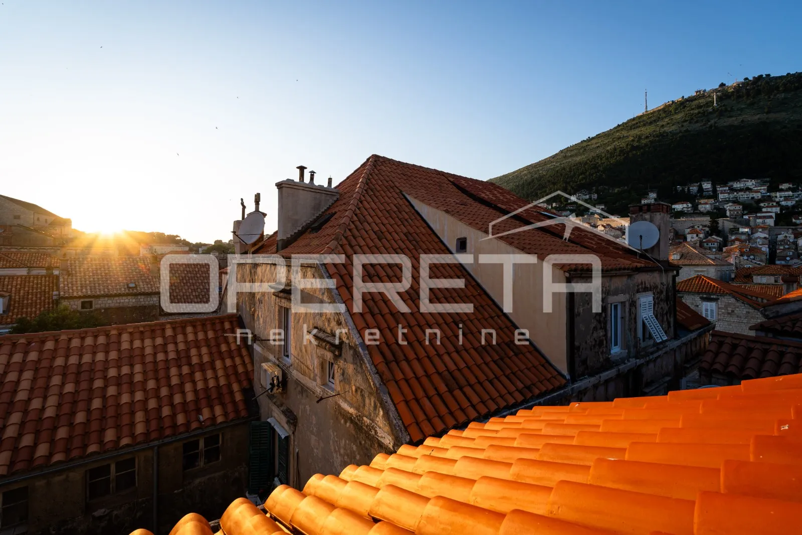 kuća s 9 turističkih apartmana i restoranom u staroj jezgri dubrovnika - slika 20