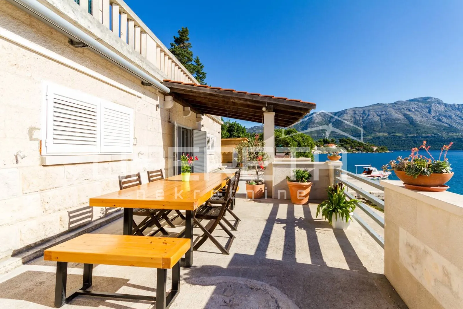 luksuzno namješteni stanovi uz more na korčuli – rijetka prilika - slika 4
