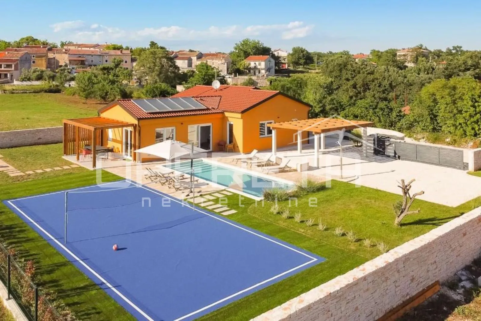 istra, svetvinčenat, predivna prizemnica sa bazenom i odbojkaškim terenom, mirna - slika 2