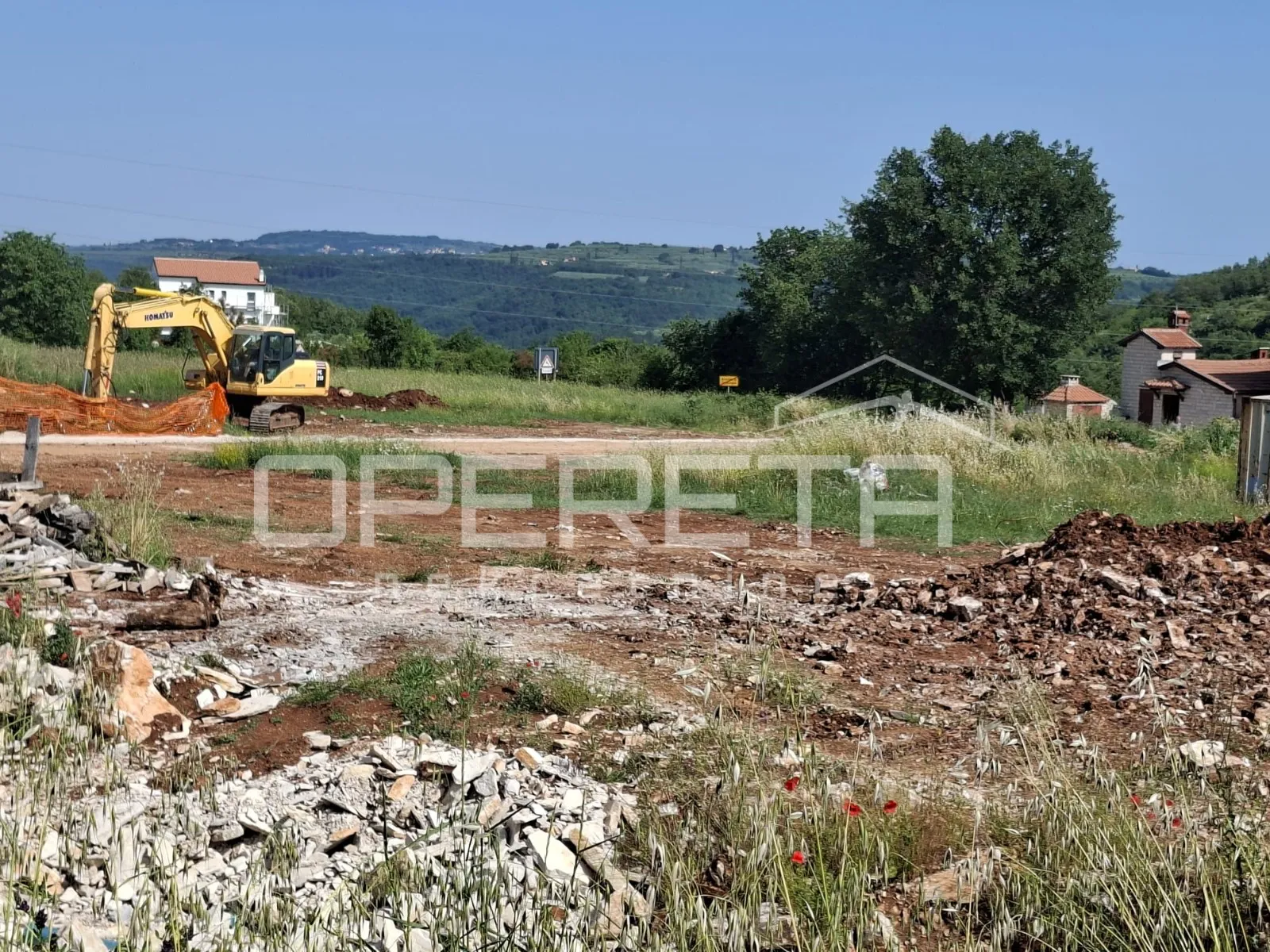 istra, momjan okolica – zemljište s građevinskom dozvolom 657 m2 - slika 2