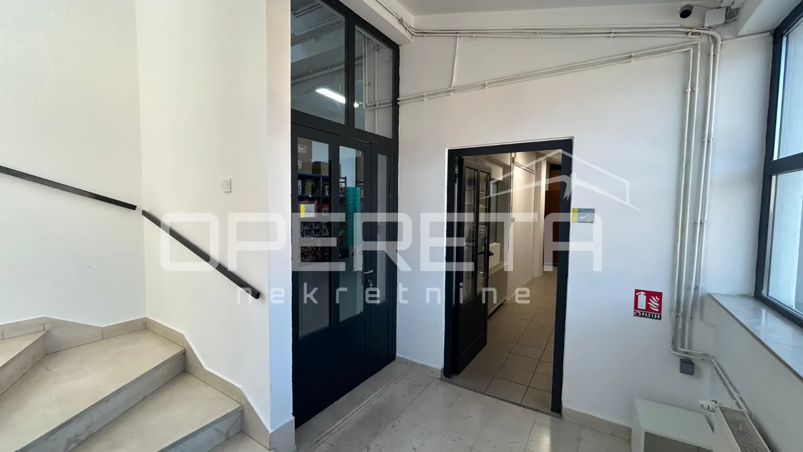 prodaja, poslovna zgrada, samobor-istok, ulica grada wirgesa, 1050m2 - slika 13