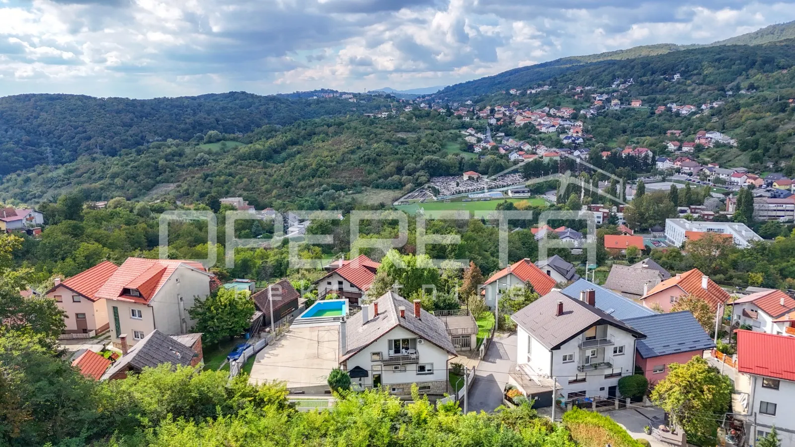 Markuševec, zemljište s panoramskim pogledom i lokacijskom dozvolom, 888 m2