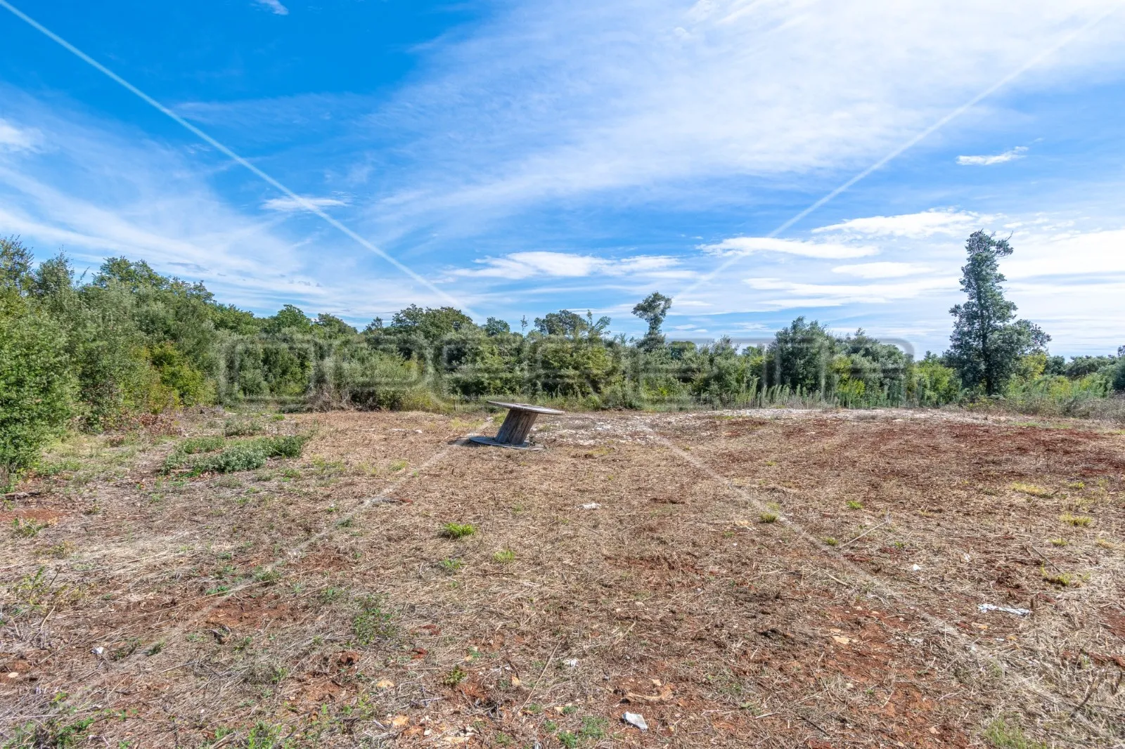 valtura, poljoprivredno zemljište, 600 m2 pravilnog oblika - slika 2