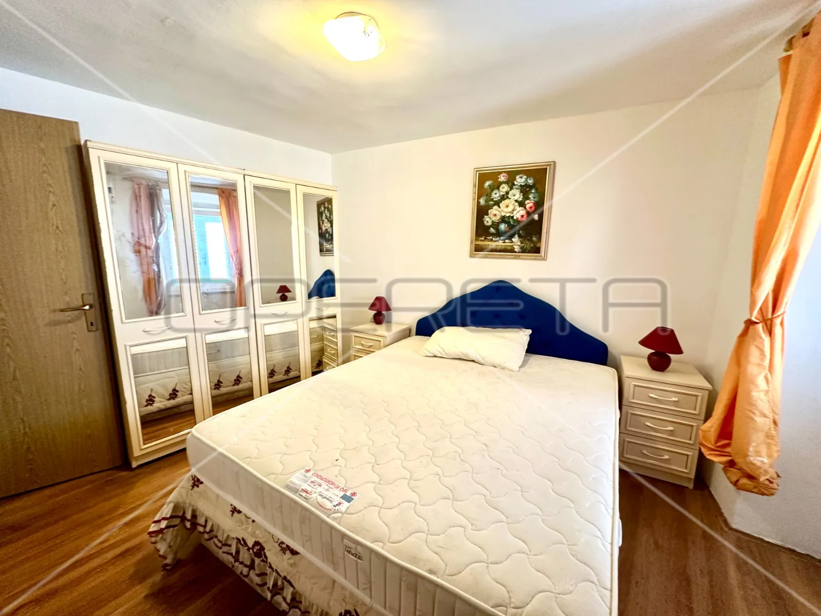 kuća s tri apartmana u centru betine s velikom terasom - slika 13