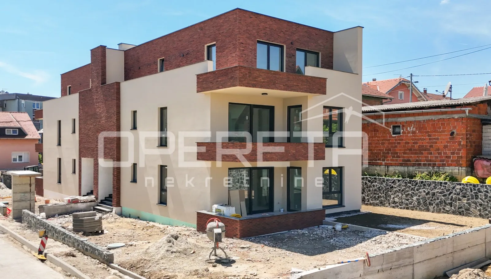 trosoban stan s prostranom terasom - novogradnja u sesvetama - slika 13