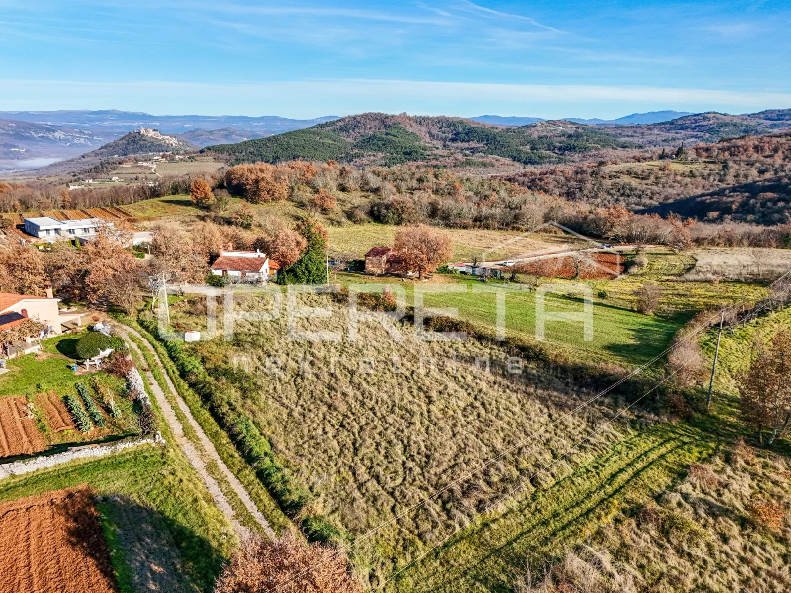 istra- okolica motovuna- rakotule – građevinsko zemljište s dozvolom i pogledom - slika 2