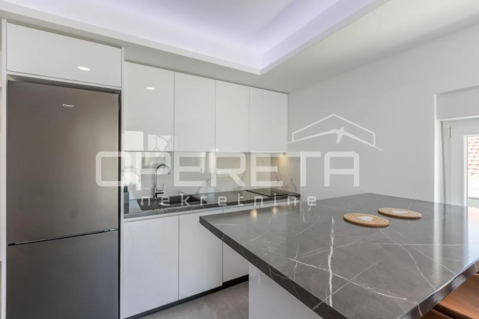 dva stana, 125m2, 90m od plaže, zečevo - slika 2
