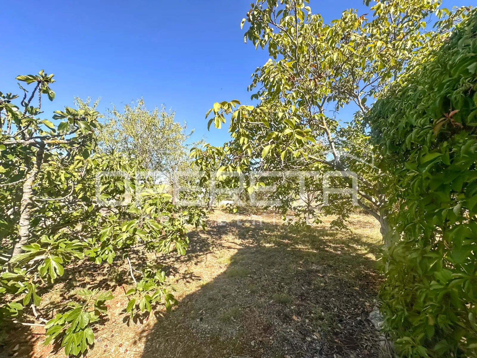 vikendica sa 404 m² zemljišta u mirnom dijelu zatona - slika 11