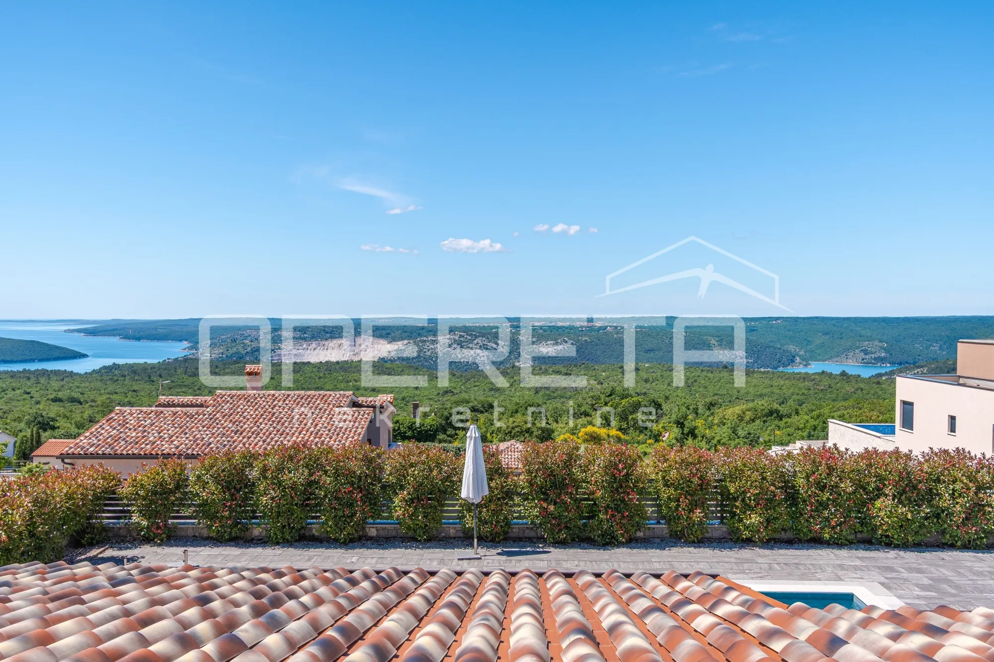ekskluzivna luksuzna vila s panoramskim pogledom na more u privatnom kompleksu - slika 26
