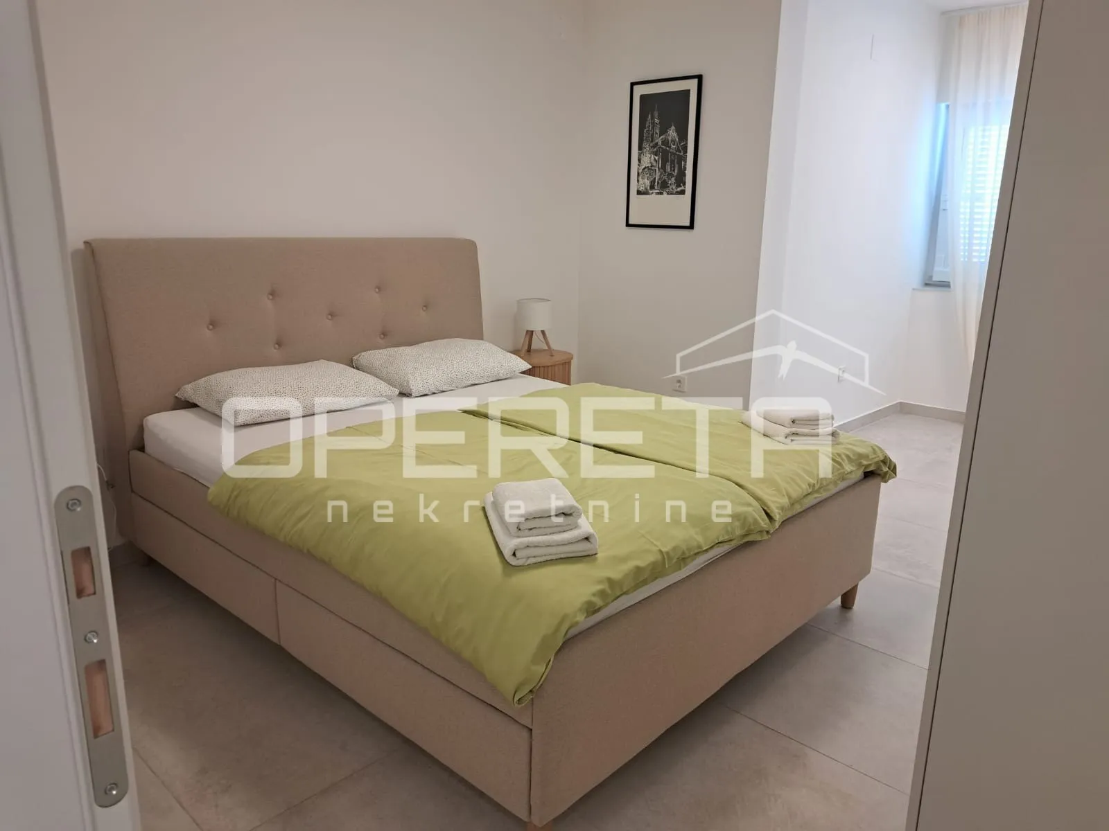 prodaja, novouređena kuća s 3 stana, vis, 100 m od mora - slika 20
