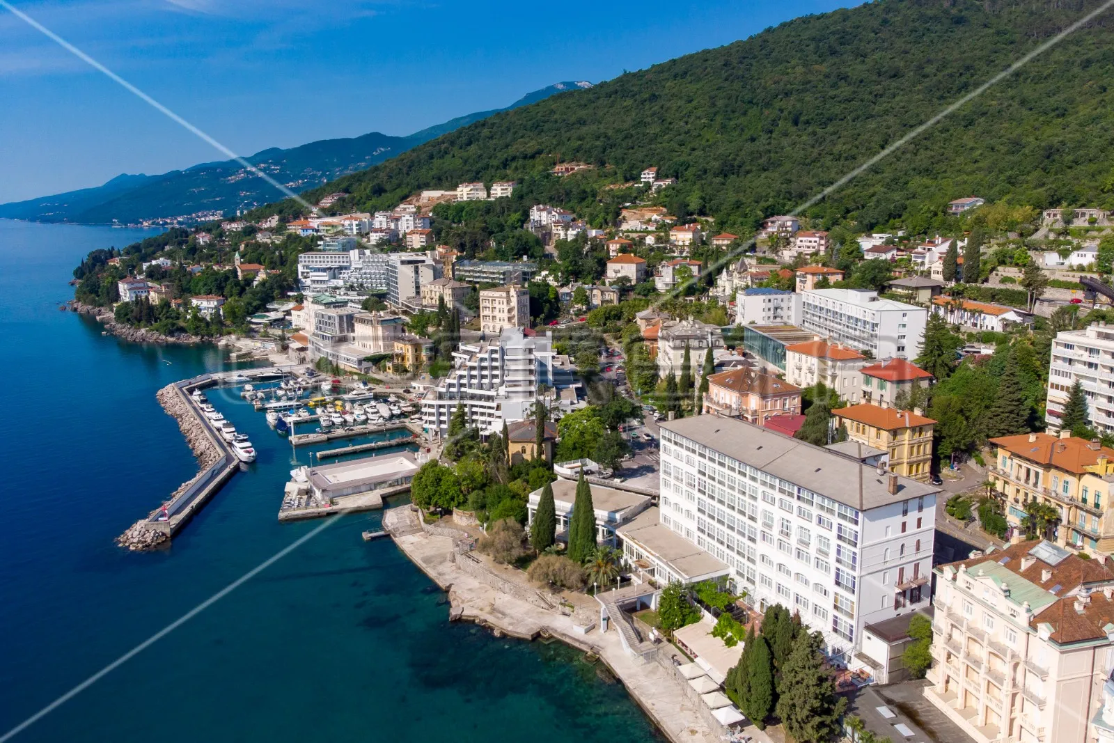 centar opatije: renoviran i luksuzan stan s pogledom na more i parkingom - slika 16