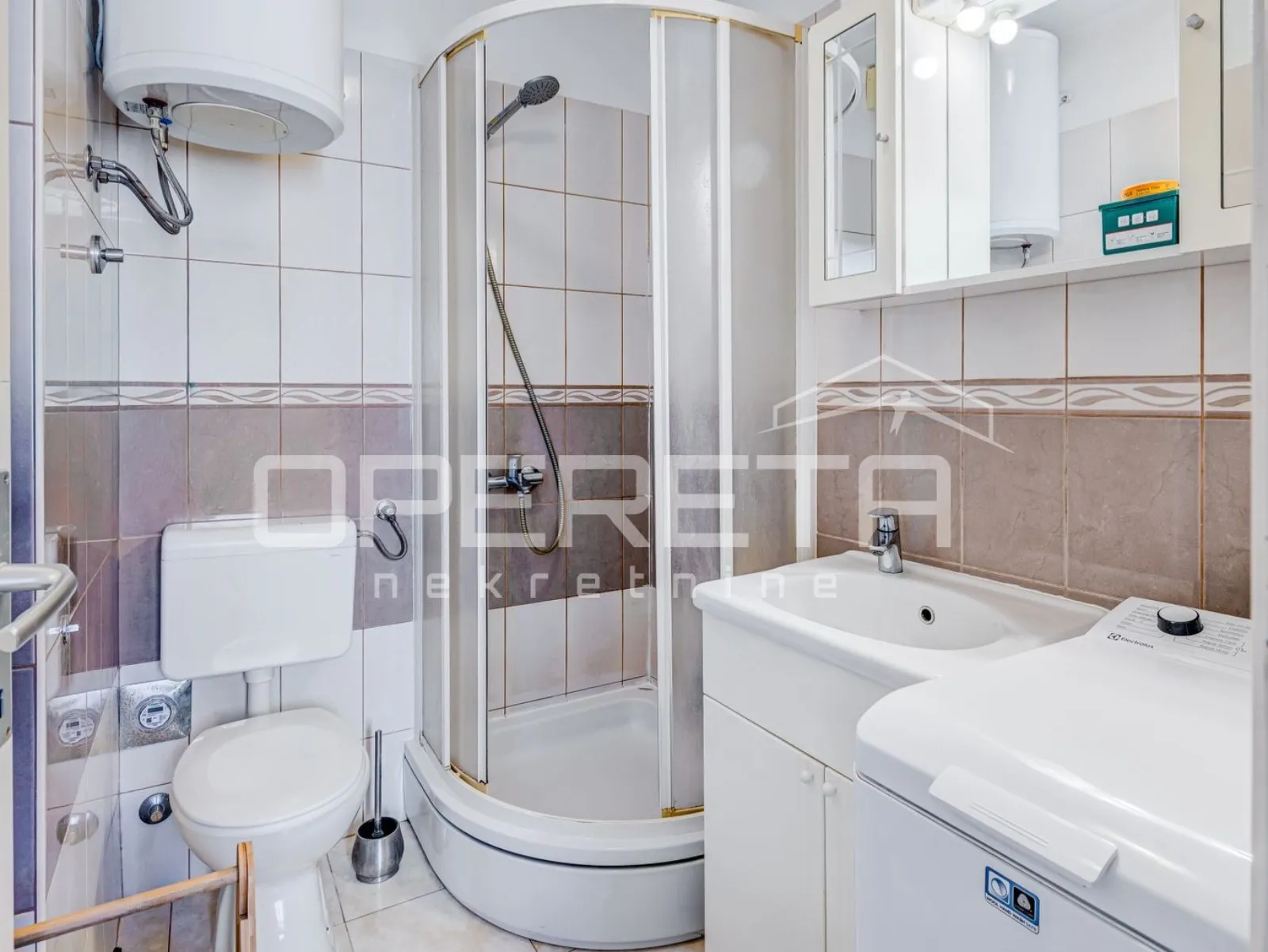 split centar (dobri) – 2 apartmana u jednom stanu / vrhunska investicija u srcu - slika 23