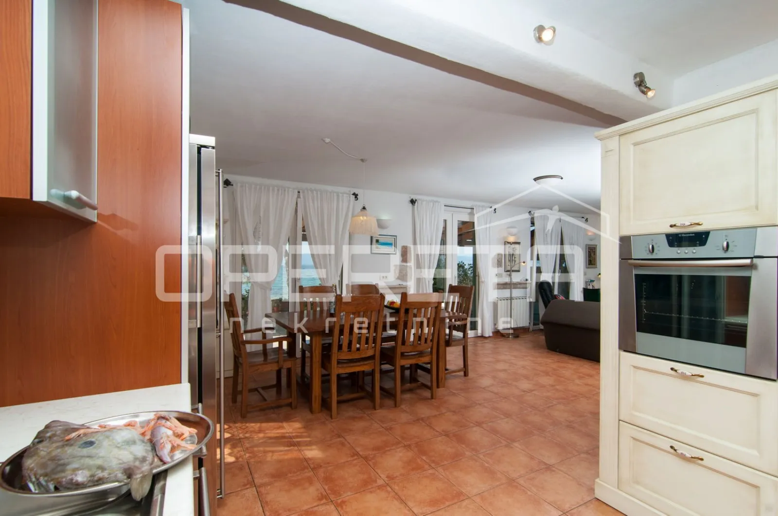 kuća kraj samoga mora, 198 m2, sa bazenom, supetar, brač - slika 8