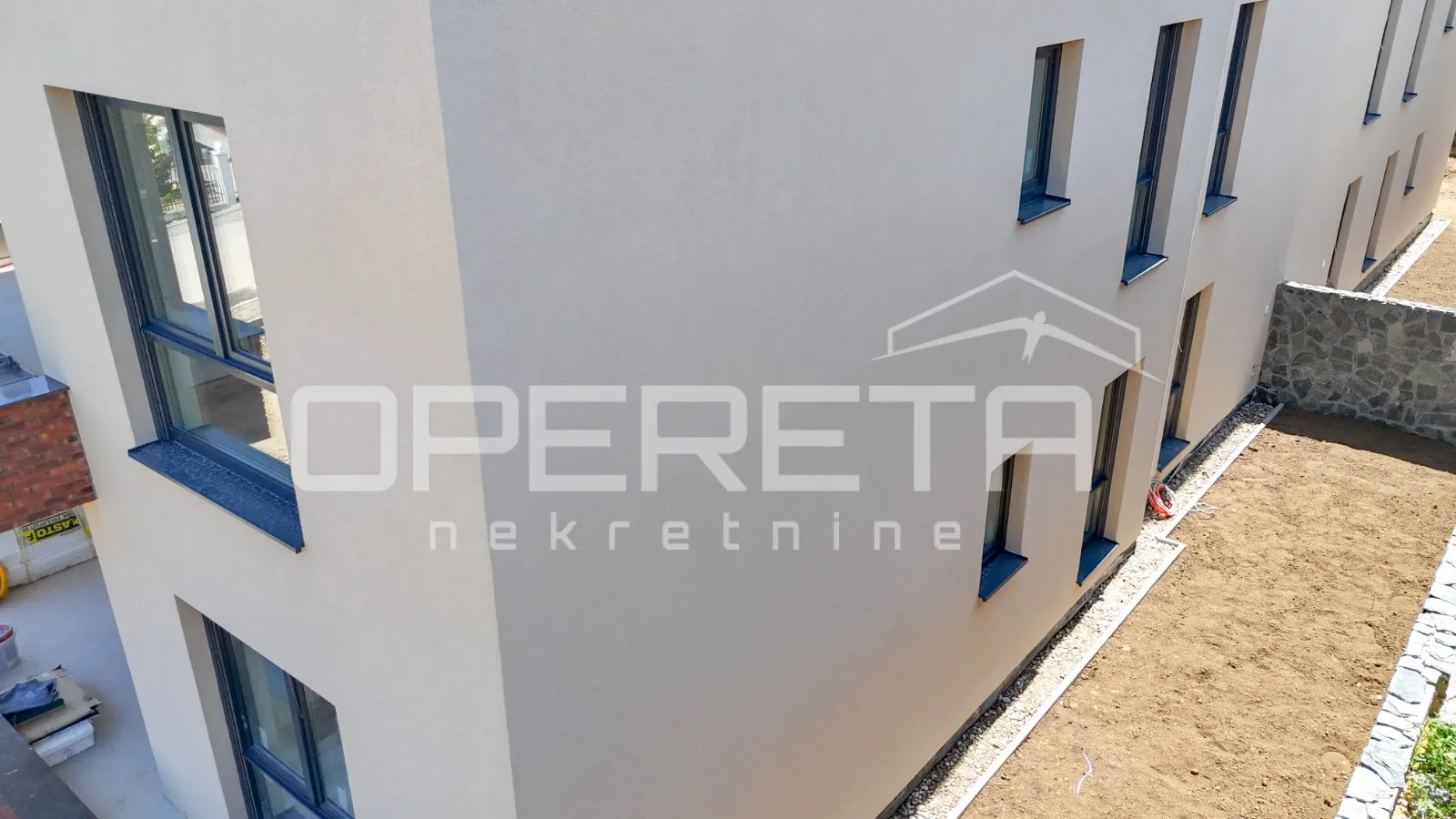 četverosoban stan s vrtom - novogradnja u sesvetama - slika 12