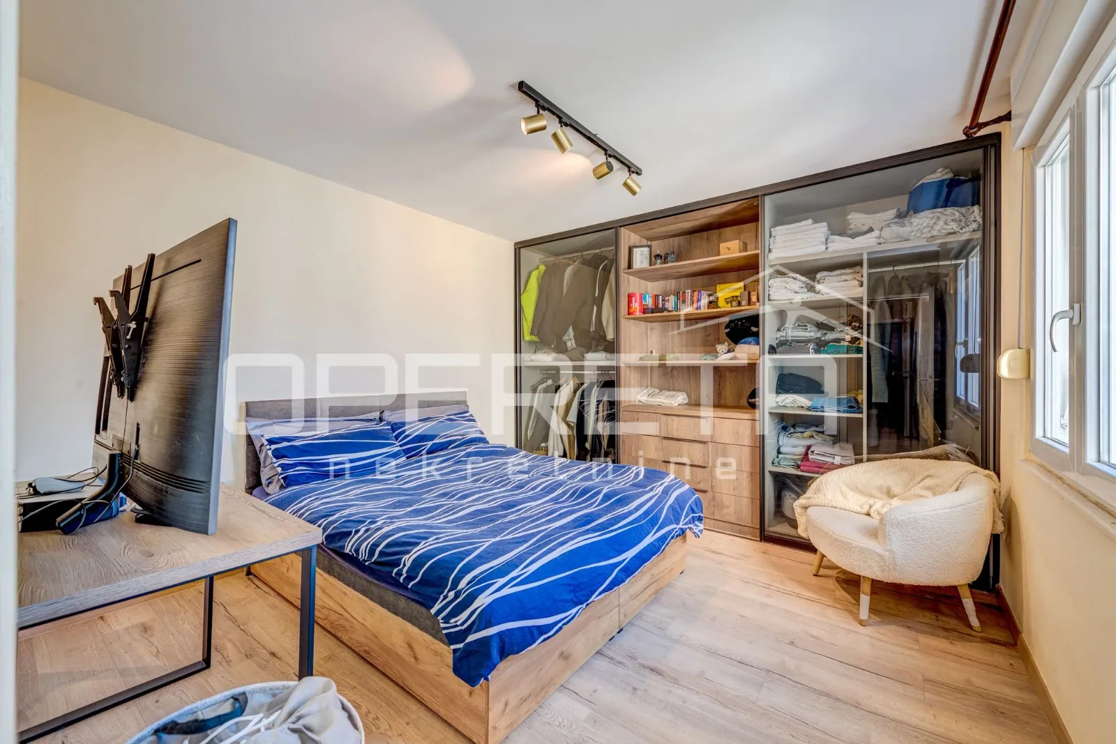 split centar (dobri) – 2 apartmana u jednom stanu / vrhunska investicija u srcu - slika 3