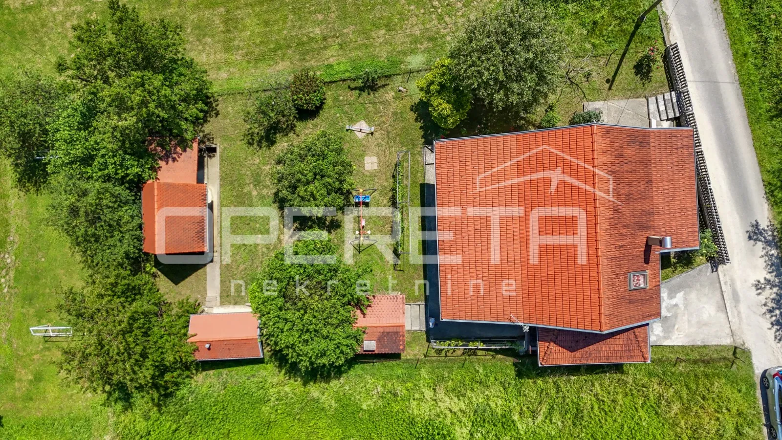 prodaja, kuća za odmor od 103 m2 + autohtona hrastova kuća na parceli od 694 m2 - slika 23