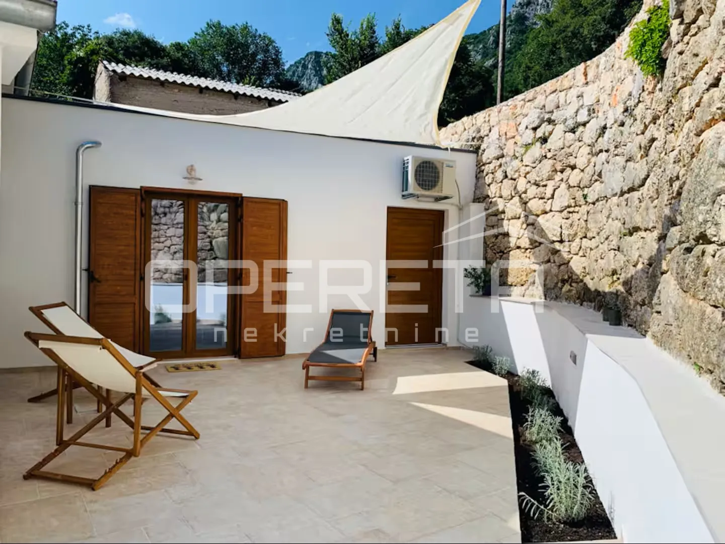 luksuzna kamena vila u mediteranskom stilu – grijani bazen, terasa, priroda i po - slika 13