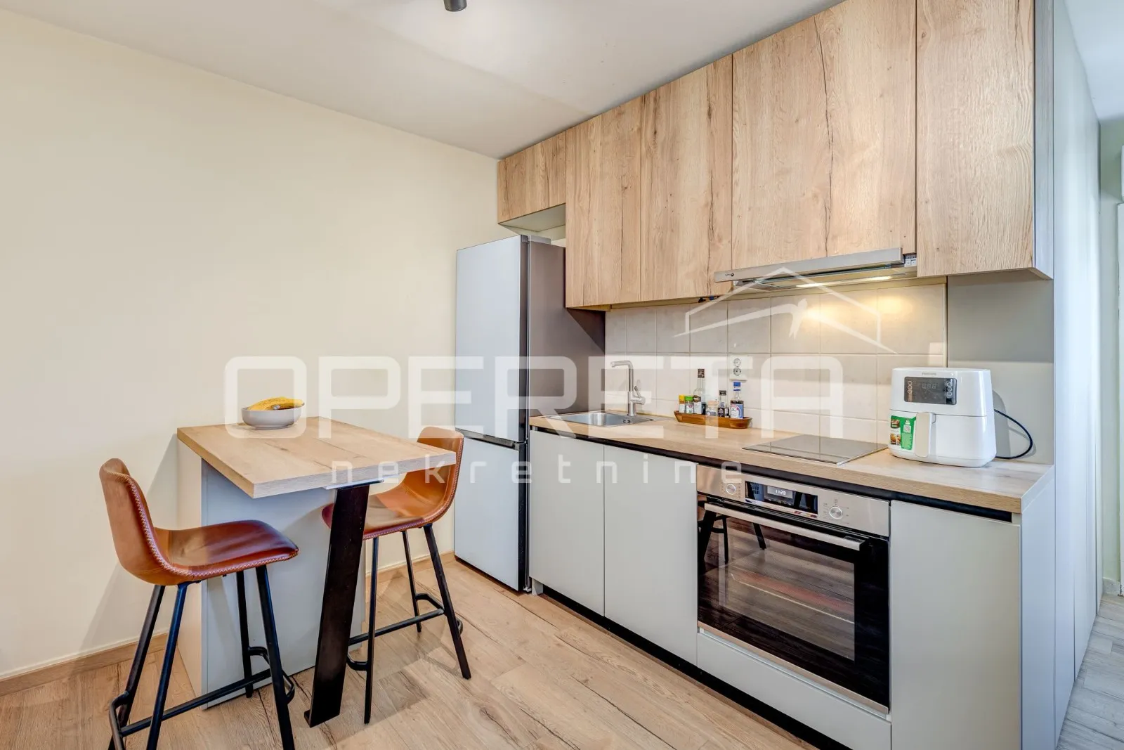 split centar (dobri) – 2 apartmana u jednom stanu / vrhunska investicija u srcu - slika 9