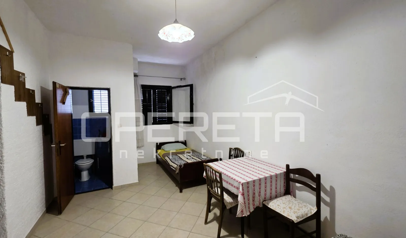 kuća s pomoćnim objektom, pogled, garaža, vrt, 330 m2, karlobag - slika 11
