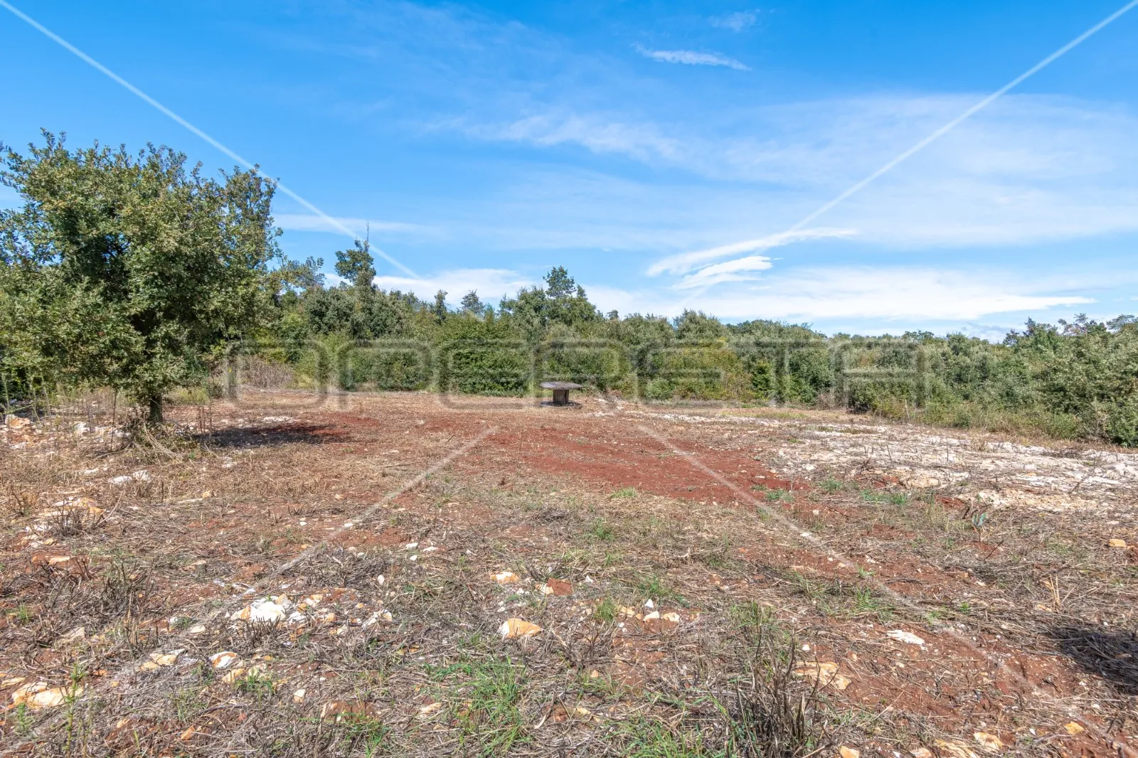 valtura, poljoprivredno zemljište, 600 m2 pravilnog oblika - slika 3