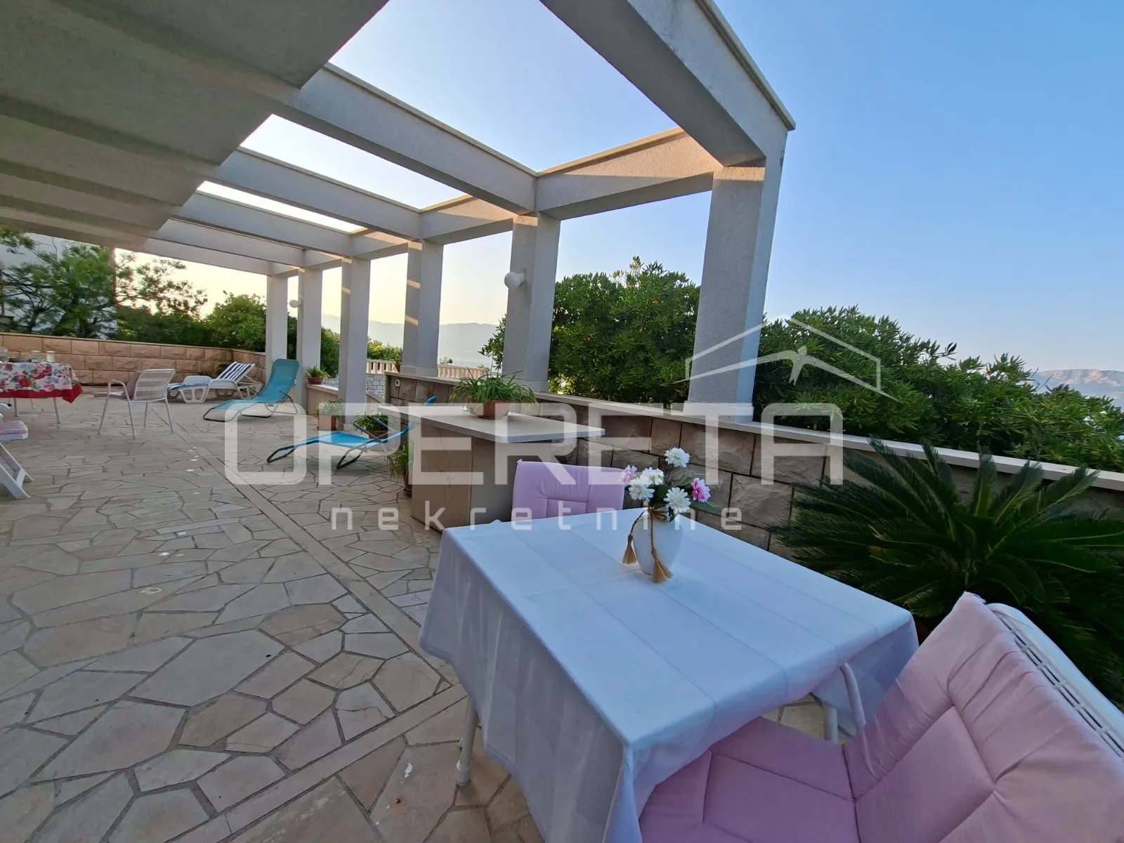*** povlja, brač - tradicionalna kamena villa u prvom redu do mora *** - slika 11