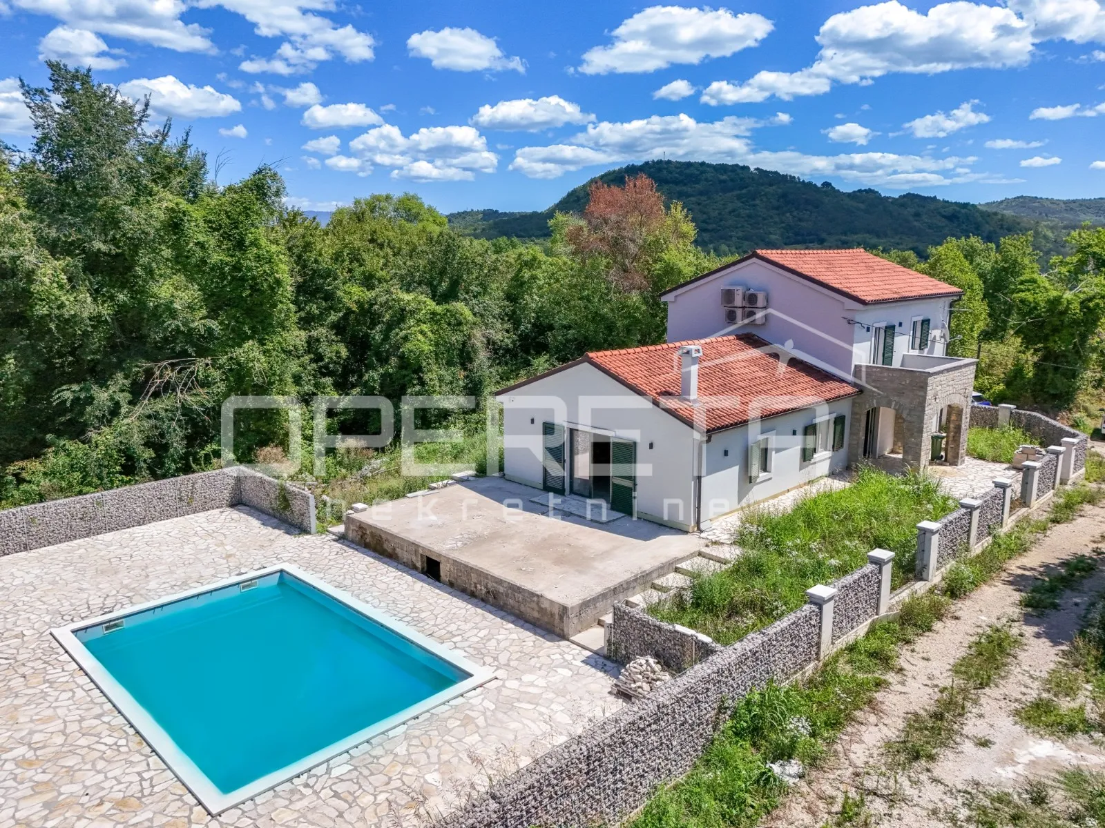 istra, motovun okolica- kamena kuća s bazenom - slika 2