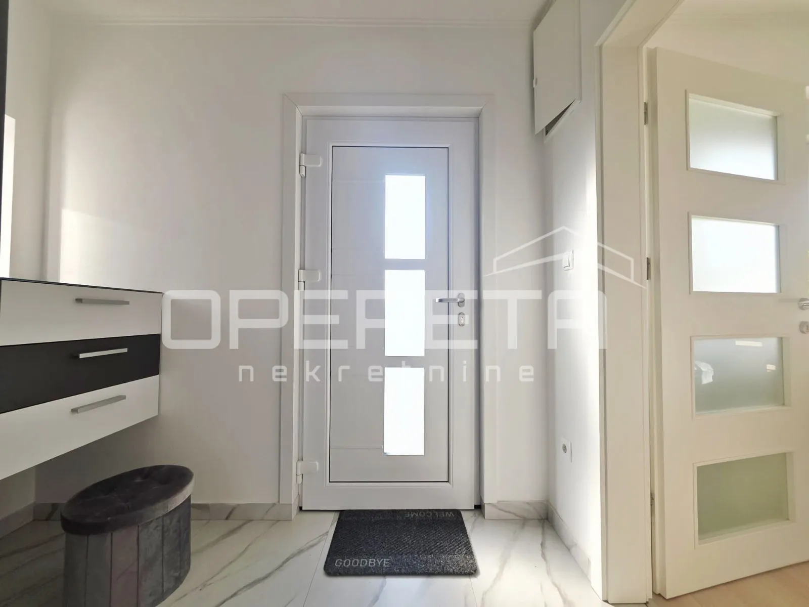 črnomerec, 85m2, 4-soban, terasa 80 m2, vrt i voćnjak 300m2, garaža 20 m2 - slika 9
