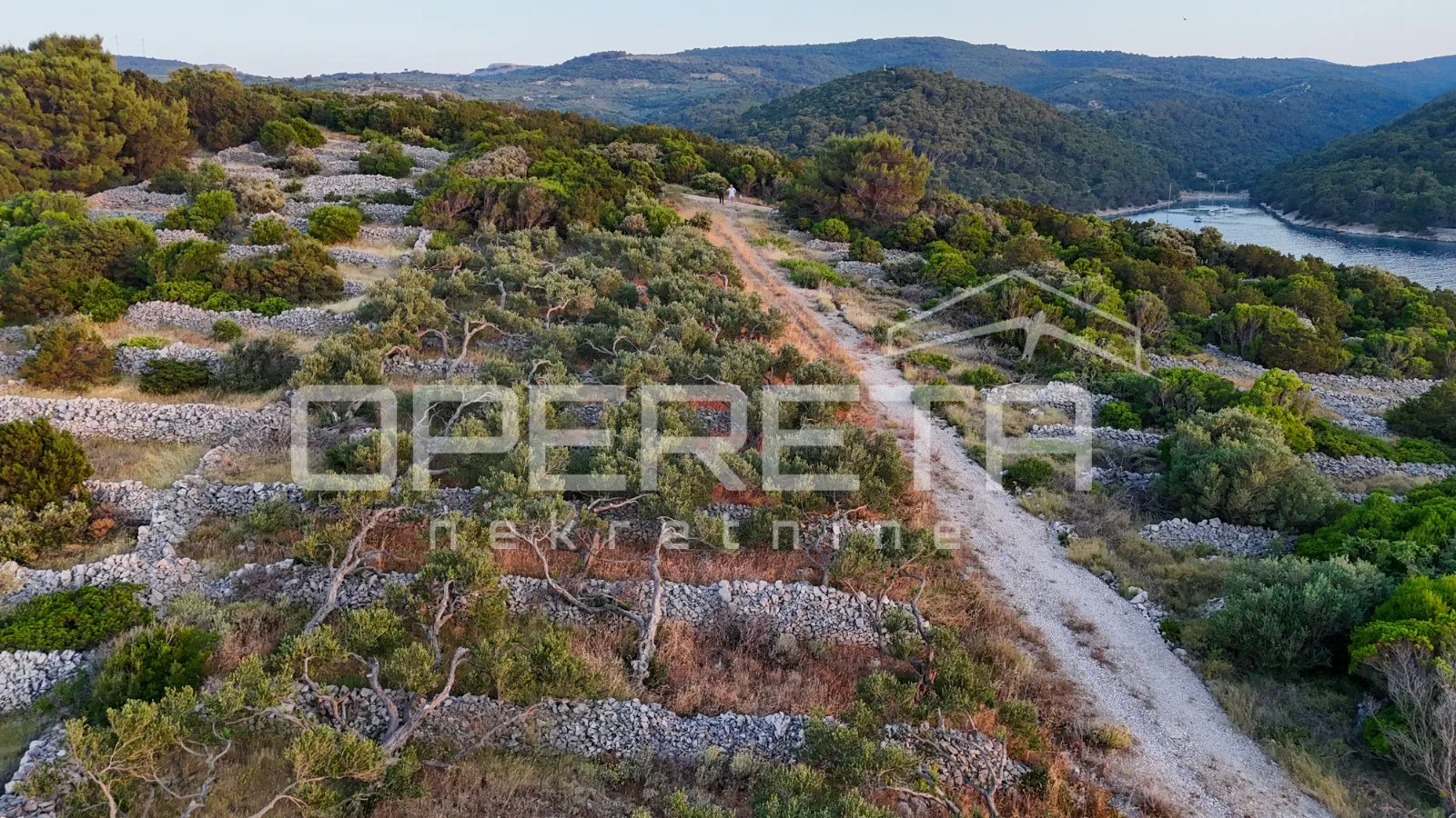 povlja, brač - ekskluzivna parcela s pogledom na more - slika 4