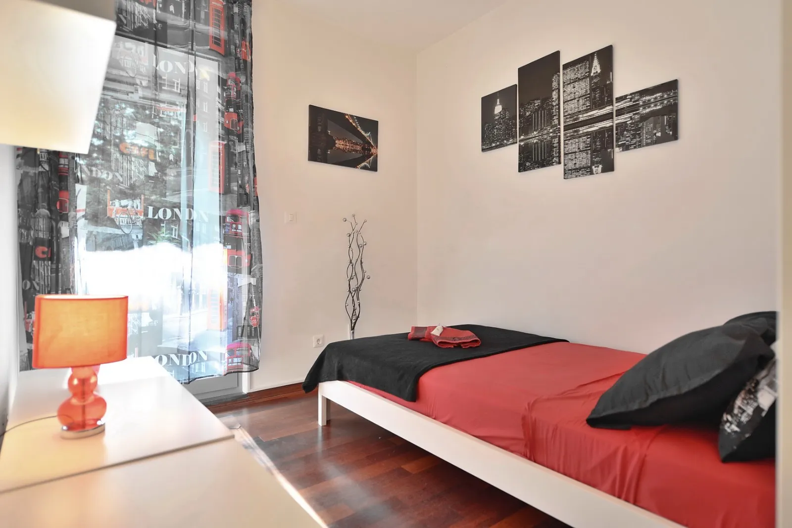 žnjan, moderno uređen trosoban stan 101 m², 2 terase - slika 17