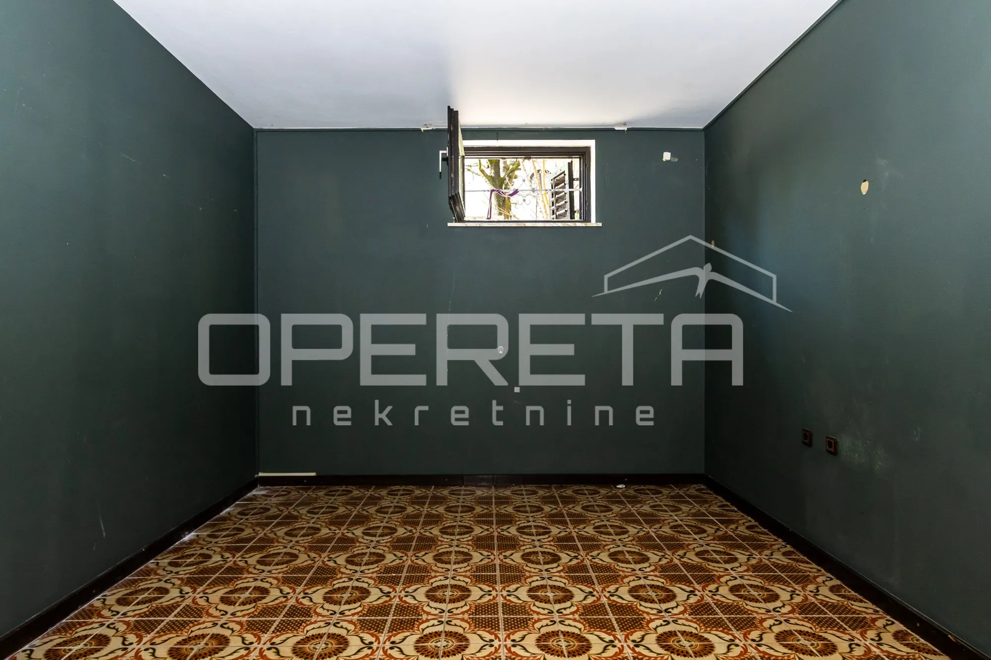 prodajemo prostranu obiteljsku kuću na parceli od 2.265m2 u gajnicama, zagreb, i - slika 20