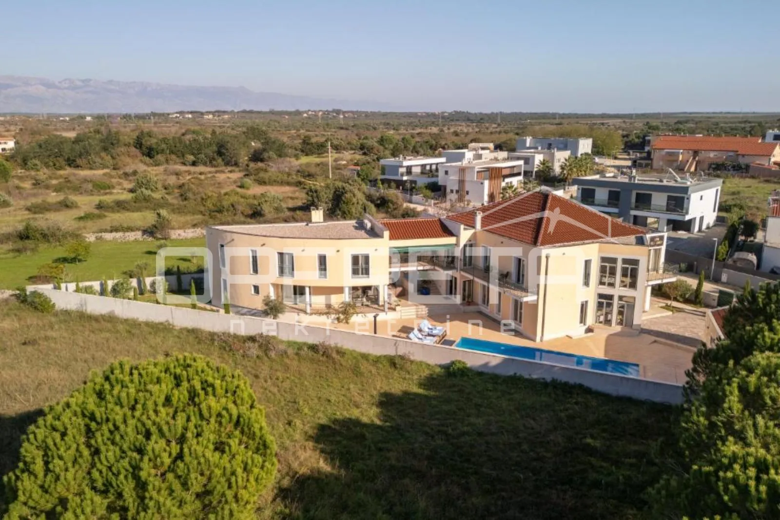 zaton – luksuzna vila s 5 jedinica, bazenom i investicijskim potencijalom - slika 9