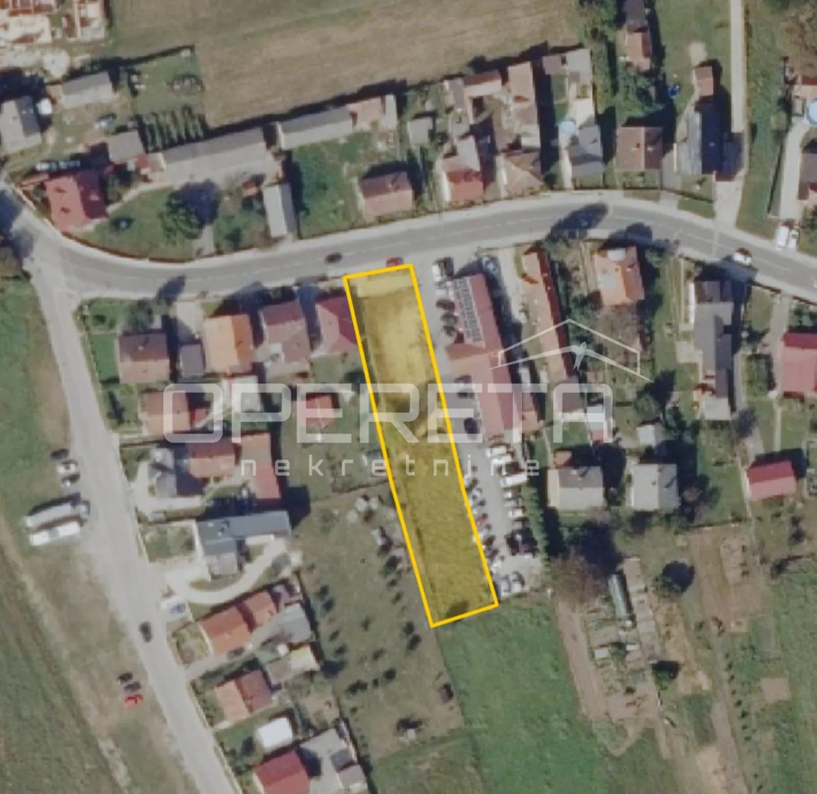 prostrano zemljište na odličnoj lokaciji u biškupcu - slika 1