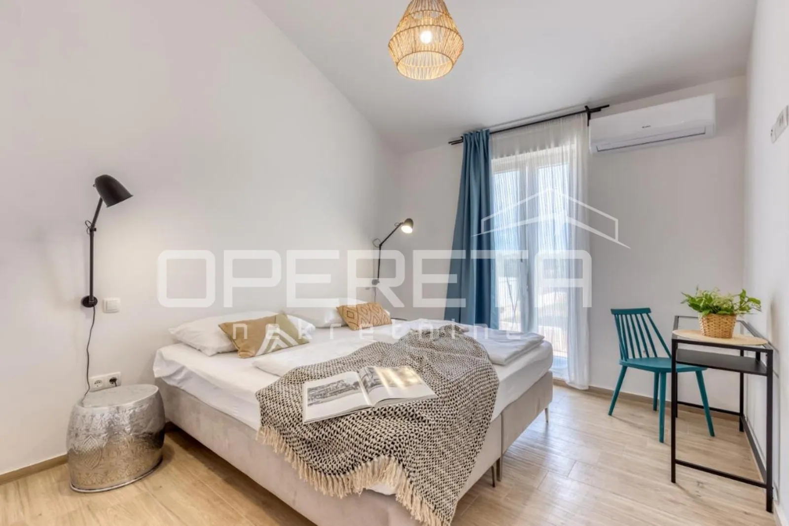 prava mediteranska vila, 250m2, s pogledom na more i unutarnjim, grijanim bazeno - slika 19